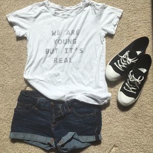 WM’s Trendy White Tees in XS